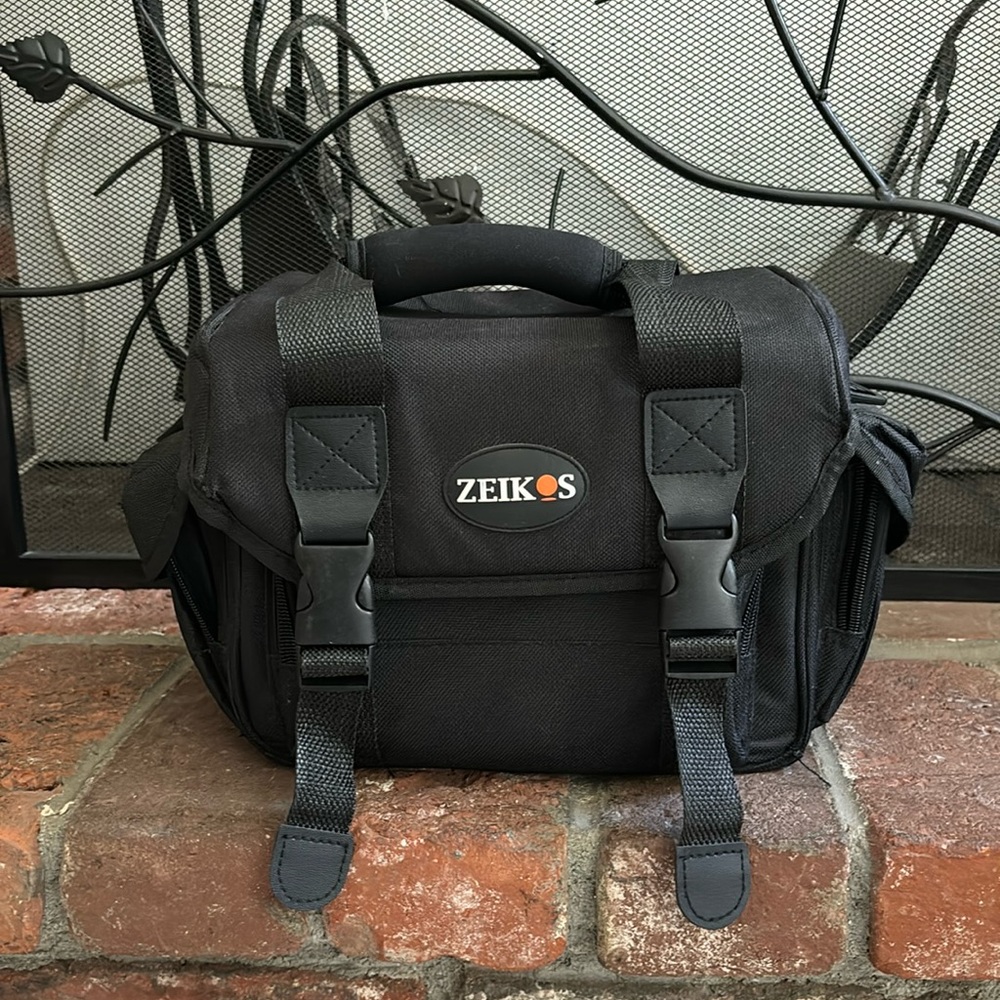 Zeikos Camera Bag - BRAND NEW